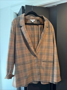 Old Navy Tan and Black Plaid Relaxed Blazer